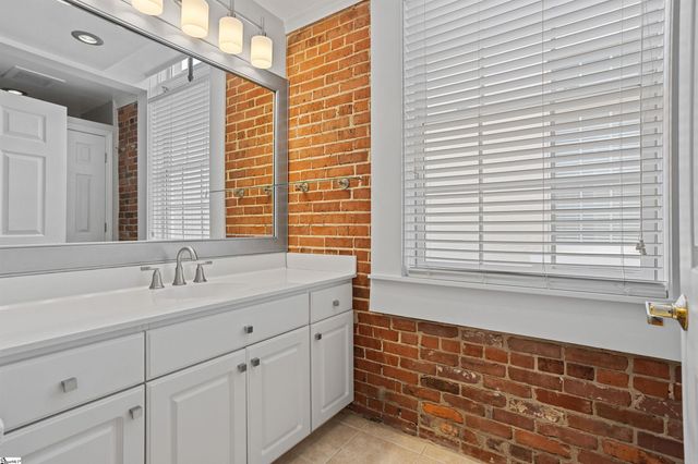 100 W Court St Unit 3M Unit 3L, Greenville, SC 29601