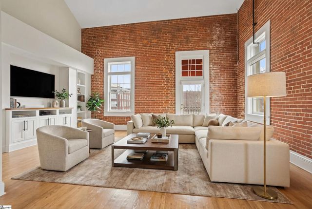 100 W Court St Unit 3M Unit 3L, Greenville, SC 29601