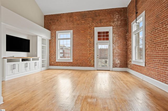 100 W Court St Unit 3M Unit 3L, Greenville, SC 29601