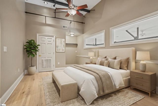 100 W Court St Unit 3M Unit 3L, Greenville, SC 29601