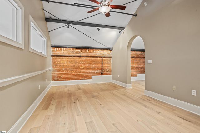 100 W Court St Unit 3M Unit 3L, Greenville, SC 29601