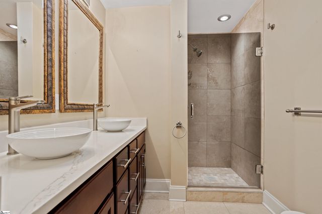 100 W Court St Unit 3M Unit 3L, Greenville, SC 29601