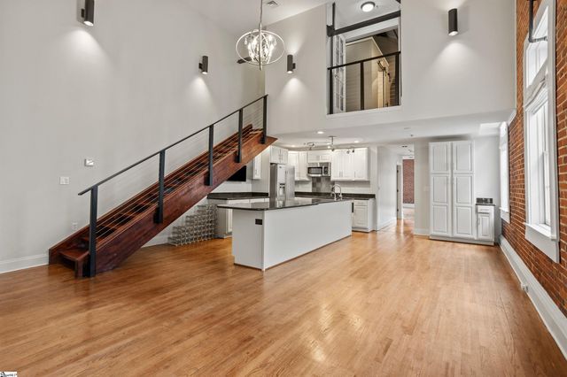 100 W Court St Unit 3M Unit 3L, Greenville, SC 29601