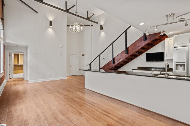 100 W Court St Unit 3M Unit 3L, Greenville, SC 29601