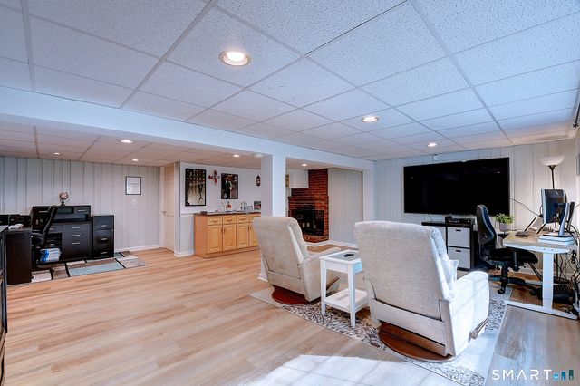 866 Hopewell Road, Glastonbury, CT 06073
