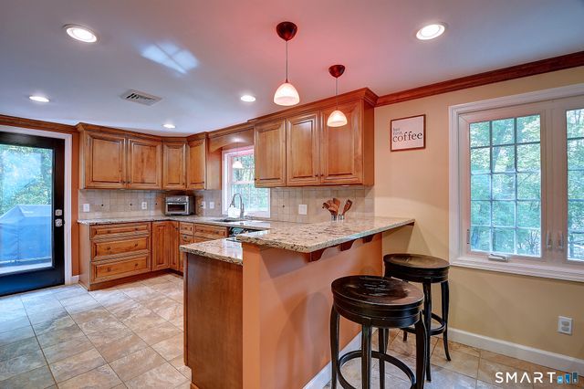 866 Hopewell Road, Glastonbury, CT 06073