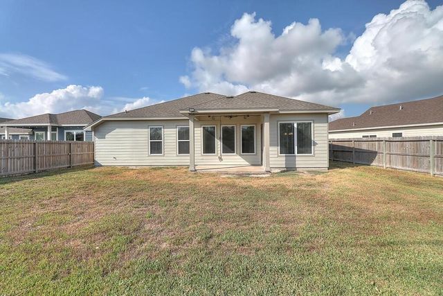 1542 Oak Hill Dr, Corpus Christi, TX 78418