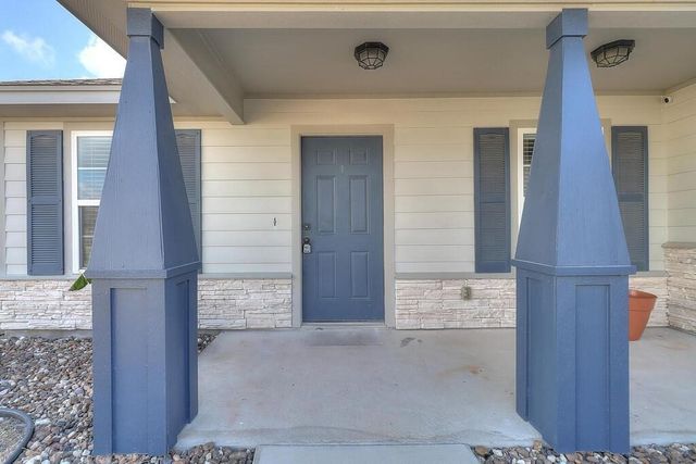 1542 Oak Hill Dr, Corpus Christi, TX 78418
