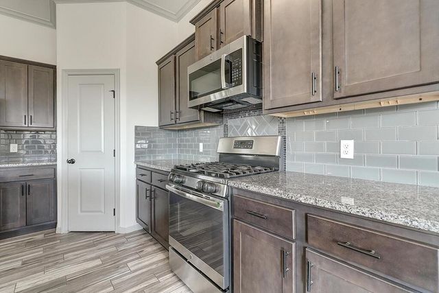 1542 Oak Hill Dr, Corpus Christi, TX 78418