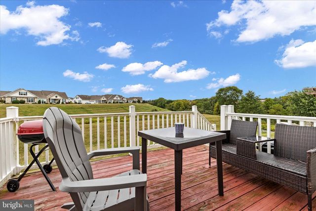 1165 LEDGE DR, York, PA 17408