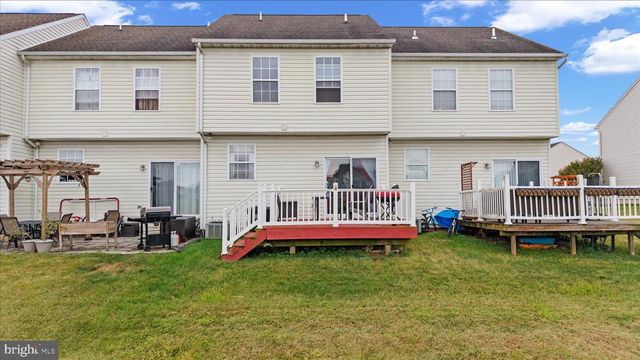 1165 LEDGE DR, York, PA 17408