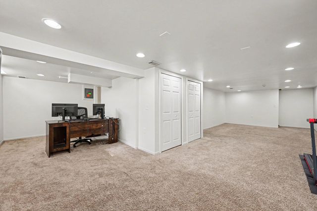 6506 Chirrewa Street, Westland, MI 48185