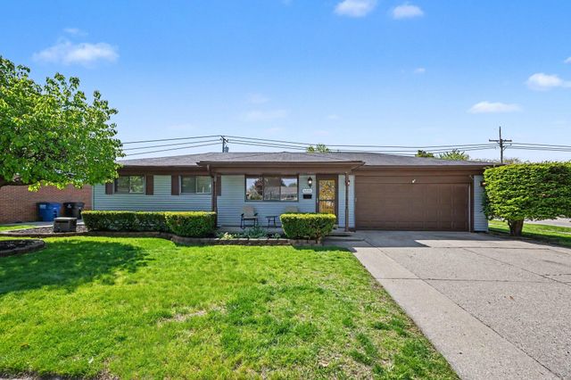 6506 Chirrewa Street, Westland, MI 48185