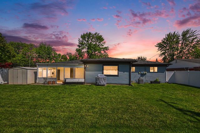 6506 Chirrewa Street, Westland, MI 48185