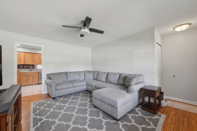 6506 Chirrewa Street, Westland, MI 48185