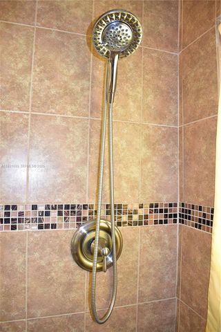 9141 Sunrise Lakes Blvd 201, Sunrise, FL 33322