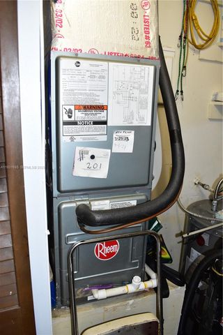 9141 Sunrise Lakes Blvd 201, Sunrise, FL 33322