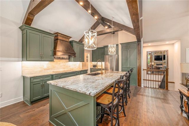 1807 SW Cemetery Road, Oak Grove, MO 64075