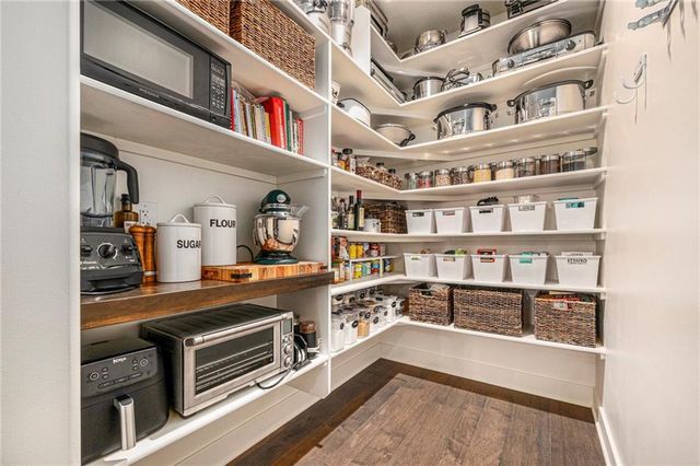 1807 SW Cemetery Road, Oak Grove, MO 64075