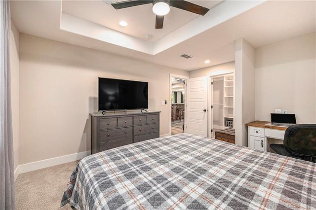 1807 SW Cemetery Road, Oak Grove, MO 64075