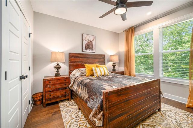 1807 SW Cemetery Road, Oak Grove, MO 64075