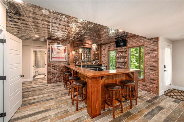 1807 SW Cemetery Road, Oak Grove, MO 64075