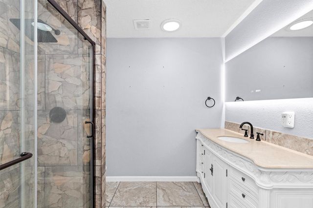 10067 White Rock Road, Conroe, TX 77306