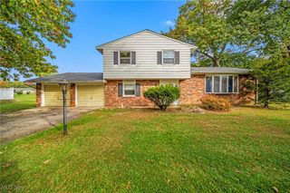 3335 N Maple Lane, Ashtabula, OH 44004