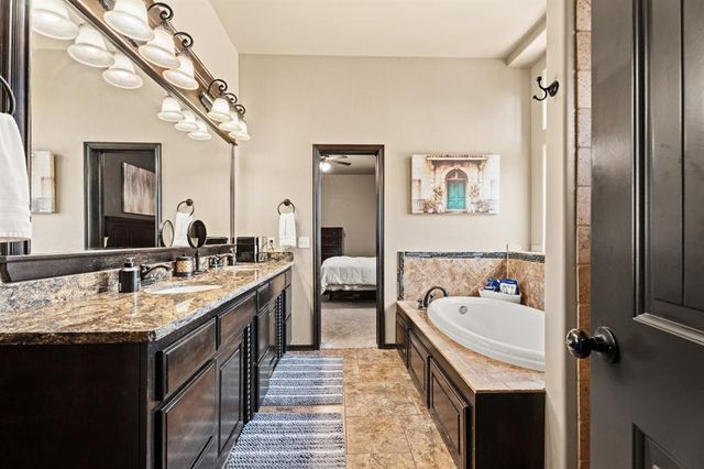 19540 Talavera Lane, Edmond, OK 73012