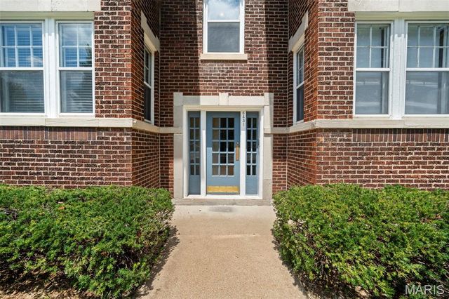 6431 Clayton Road, Clayton, MO 63117