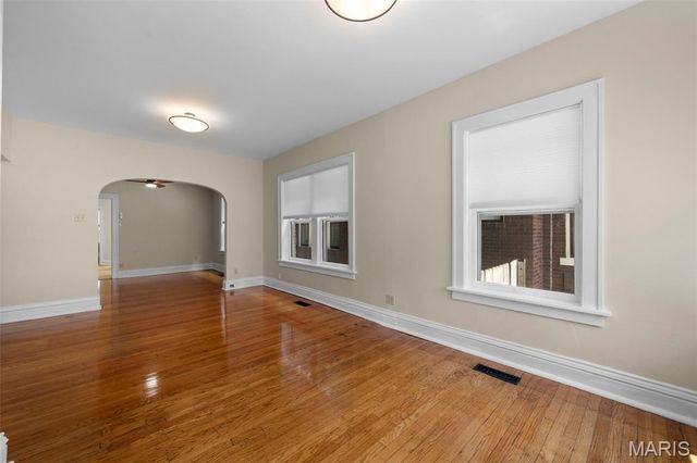 6431 Clayton Road, Clayton, MO 63117