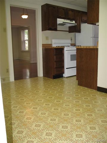 6431 Clayton Road, Clayton, MO 63117