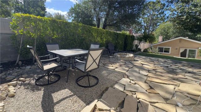 2385 Utley Road, La Crescenta, CA 91214