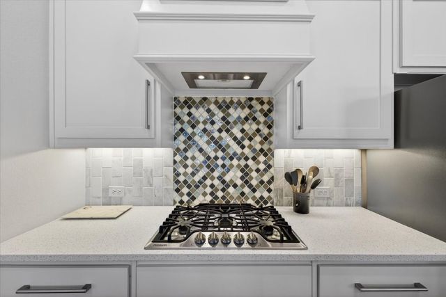 11900 Tanager Lane, Cross Roads, TX 76227