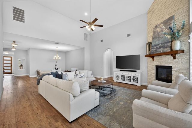 11900 Tanager Lane, Cross Roads, TX 76227