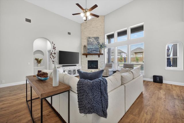 11900 Tanager Lane, Cross Roads, TX 76227