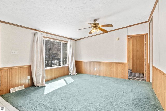 11153 Center Road, Traverse City, MI 49686