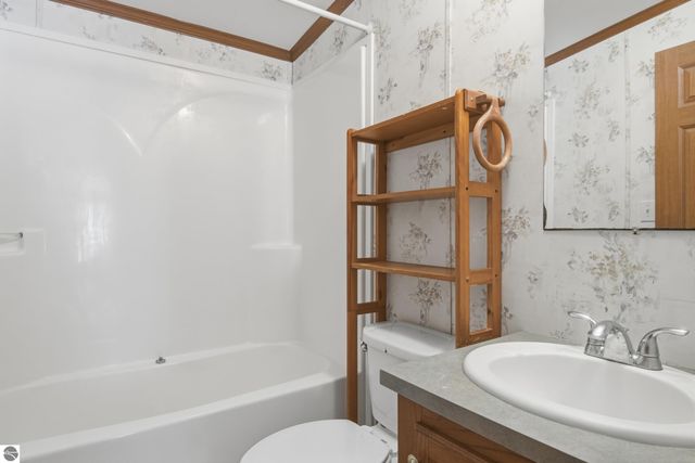 11153 Center Road, Traverse City, MI 49686