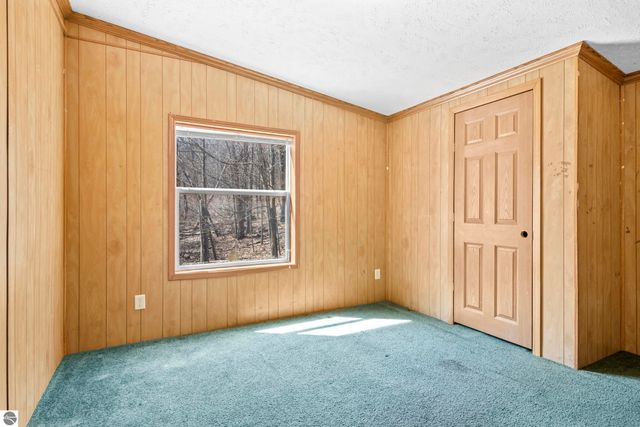 11153 Center Road, Traverse City, MI 49686