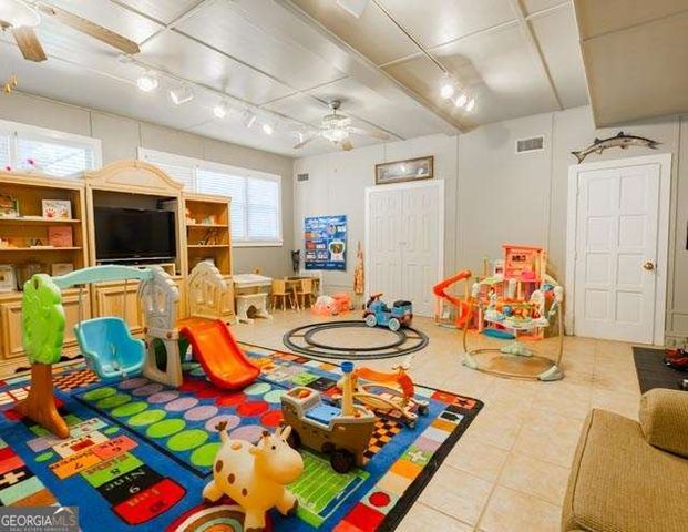 225 Meadowlark Lane, Fitzgerald, GA 31750