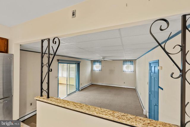 211 SPRUCE ST, Blackwood, NJ 08012