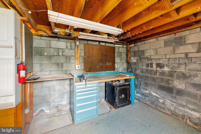 211 SPRUCE ST, Blackwood, NJ 08012