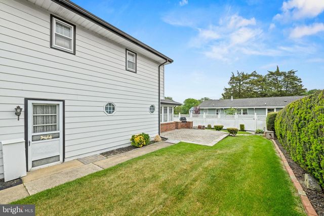 211 SPRUCE ST, Blackwood, NJ 08012