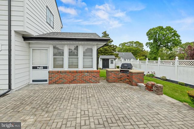 211 SPRUCE ST, Blackwood, NJ 08012