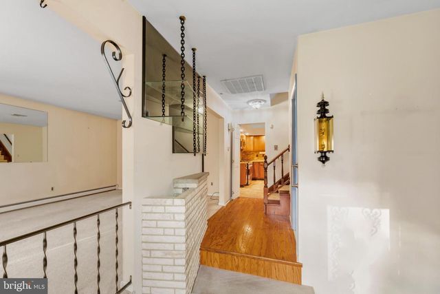 211 SPRUCE ST, Blackwood, NJ 08012
