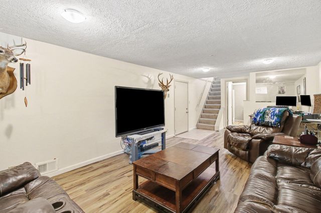 20 Dorothy Drive, Highland Heights, KY 41076