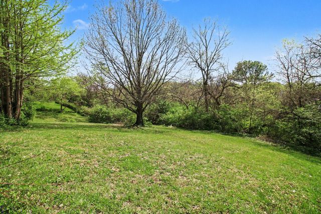 20 Dorothy Drive, Highland Heights, KY 41076
