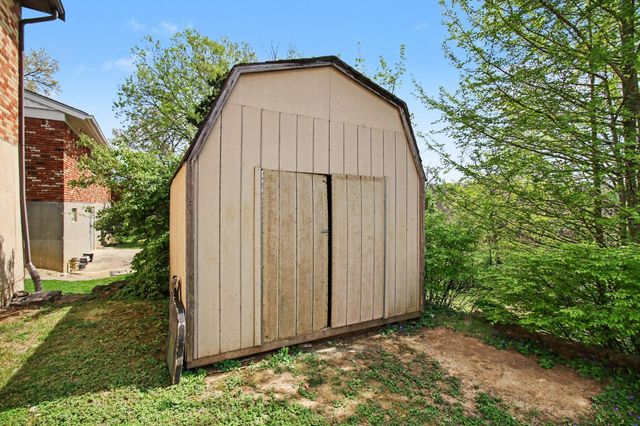 20 Dorothy Drive, Highland Heights, KY 41076