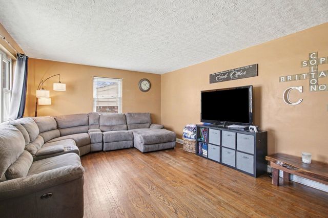 20 Dorothy Drive, Highland Heights, KY 41076