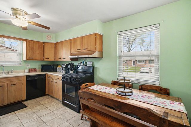 20 Dorothy Drive, Highland Heights, KY 41076